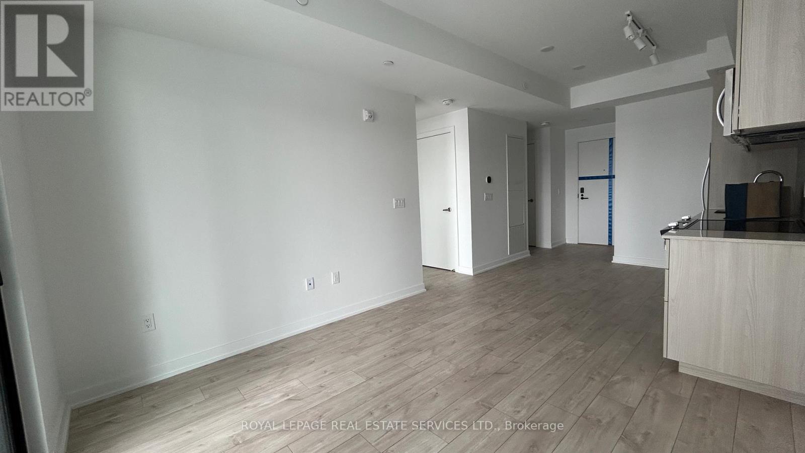 C203 - 750 Whitlock Avenue, Milton, Ontario  L9E 1S9 - Photo 4 - W12777014