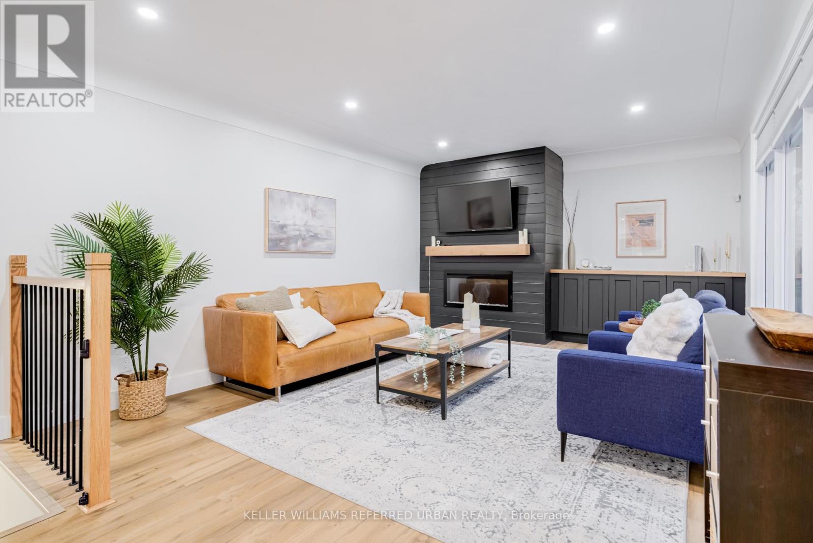 237 Hoover Crescent, Hamilton (Balfour), Ontario  L9A 3H5 - Photo 6 - X12696386