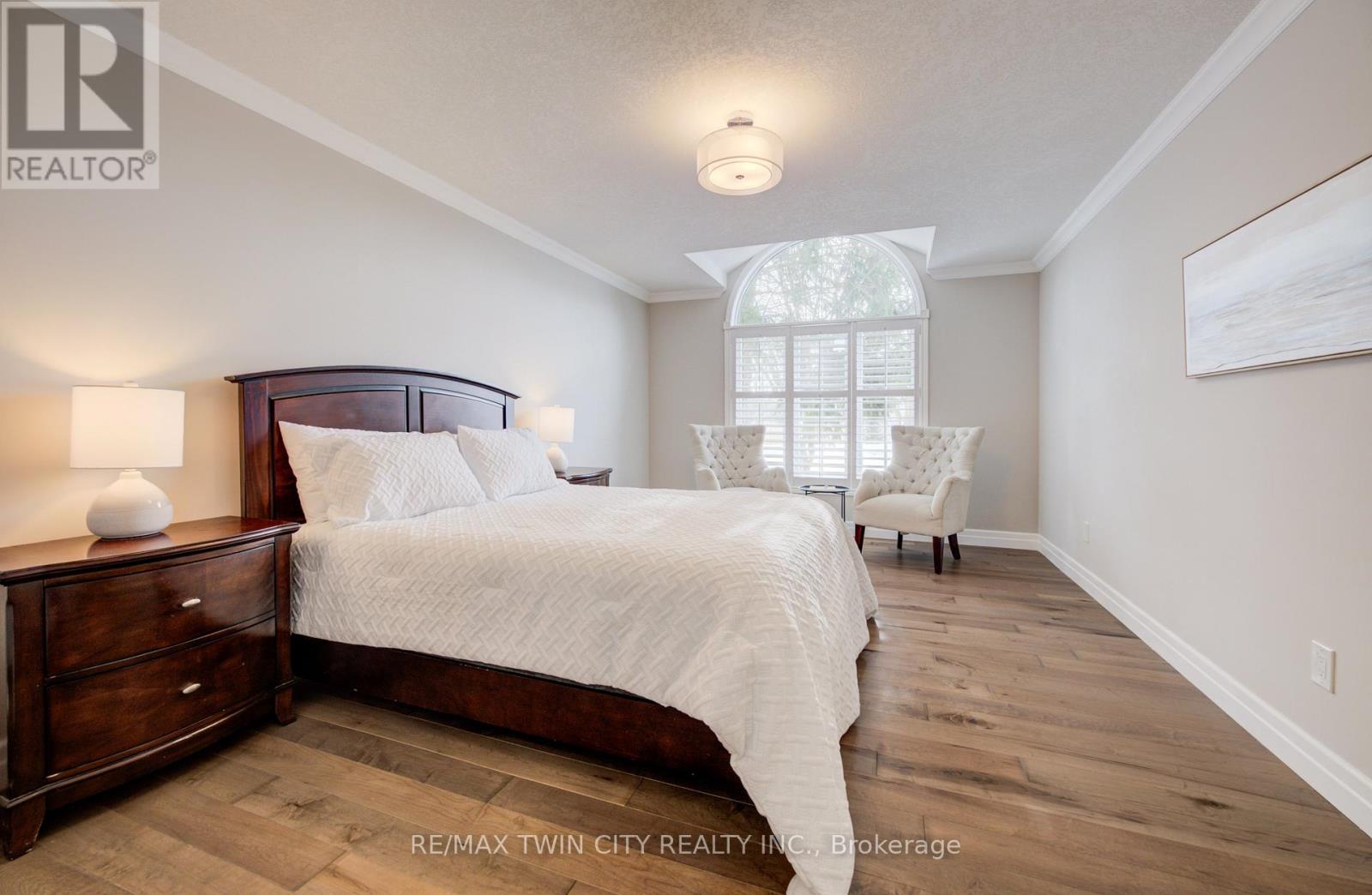 439 Northlake Drive, Waterloo, Ontario  N2V 1Y6 - Photo 5 - X12778274