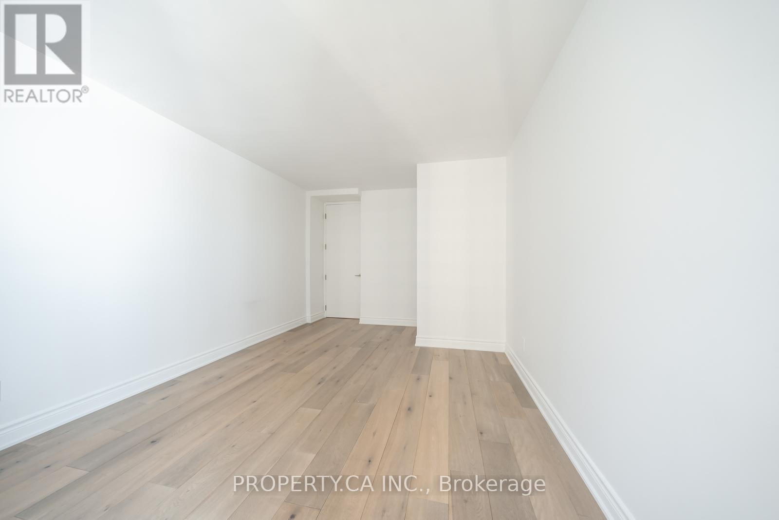 2804 - 33 Harbour Square, Toronto (Waterfront Communities), Ontario  M5J 2G2 - Photo 12 - C12776062