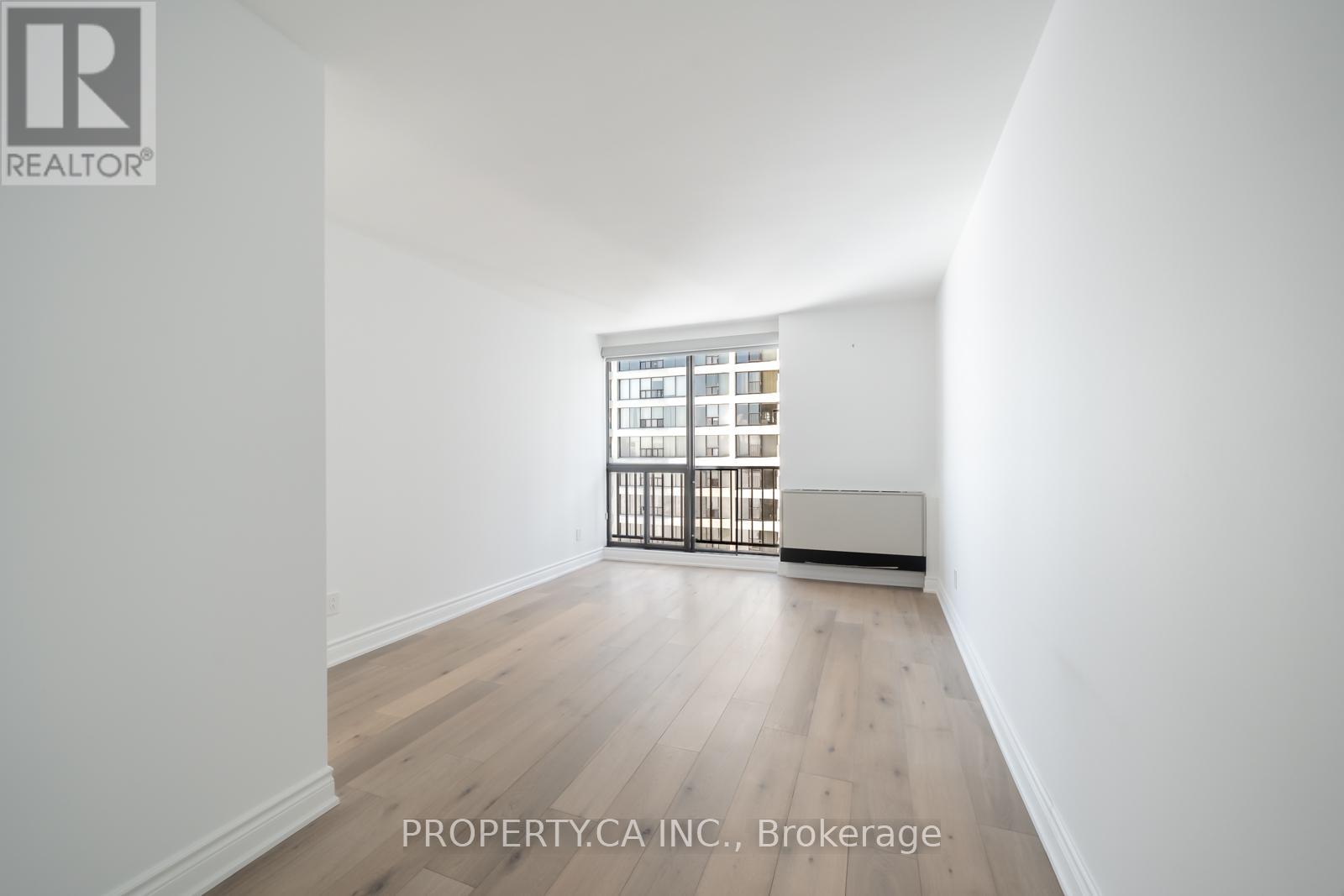 2804 - 33 Harbour Square, Toronto (Waterfront Communities), Ontario  M5J 2G2 - Photo 11 - C12776062