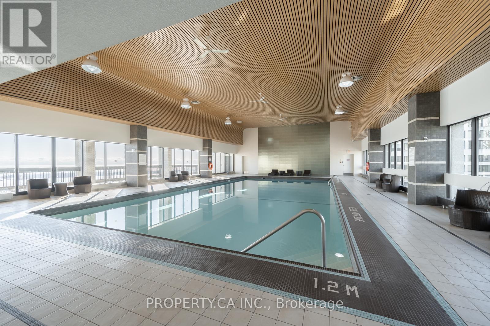 2804 - 33 Harbour Square, Toronto (Waterfront Communities), Ontario  M5J 2G2 - Photo 17 - C12776062