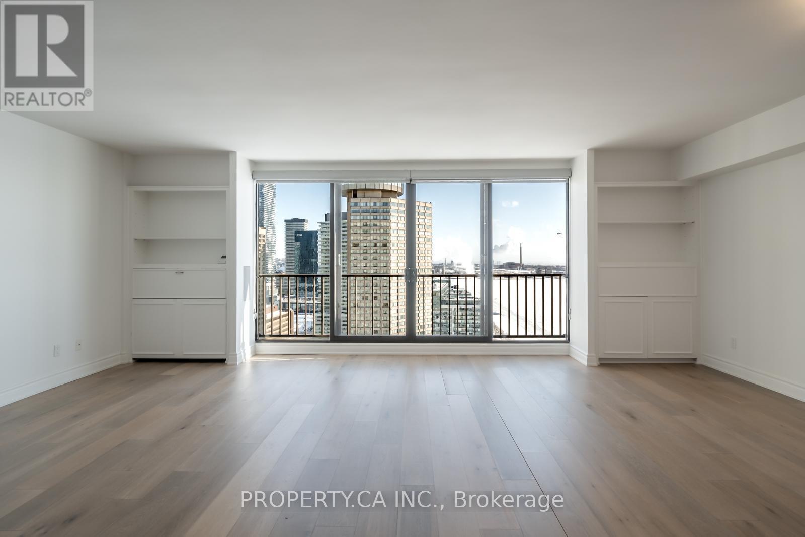 2804 - 33 Harbour Square, Toronto (Waterfront Communities), Ontario  M5J 2G2 - Photo 6 - C12776062