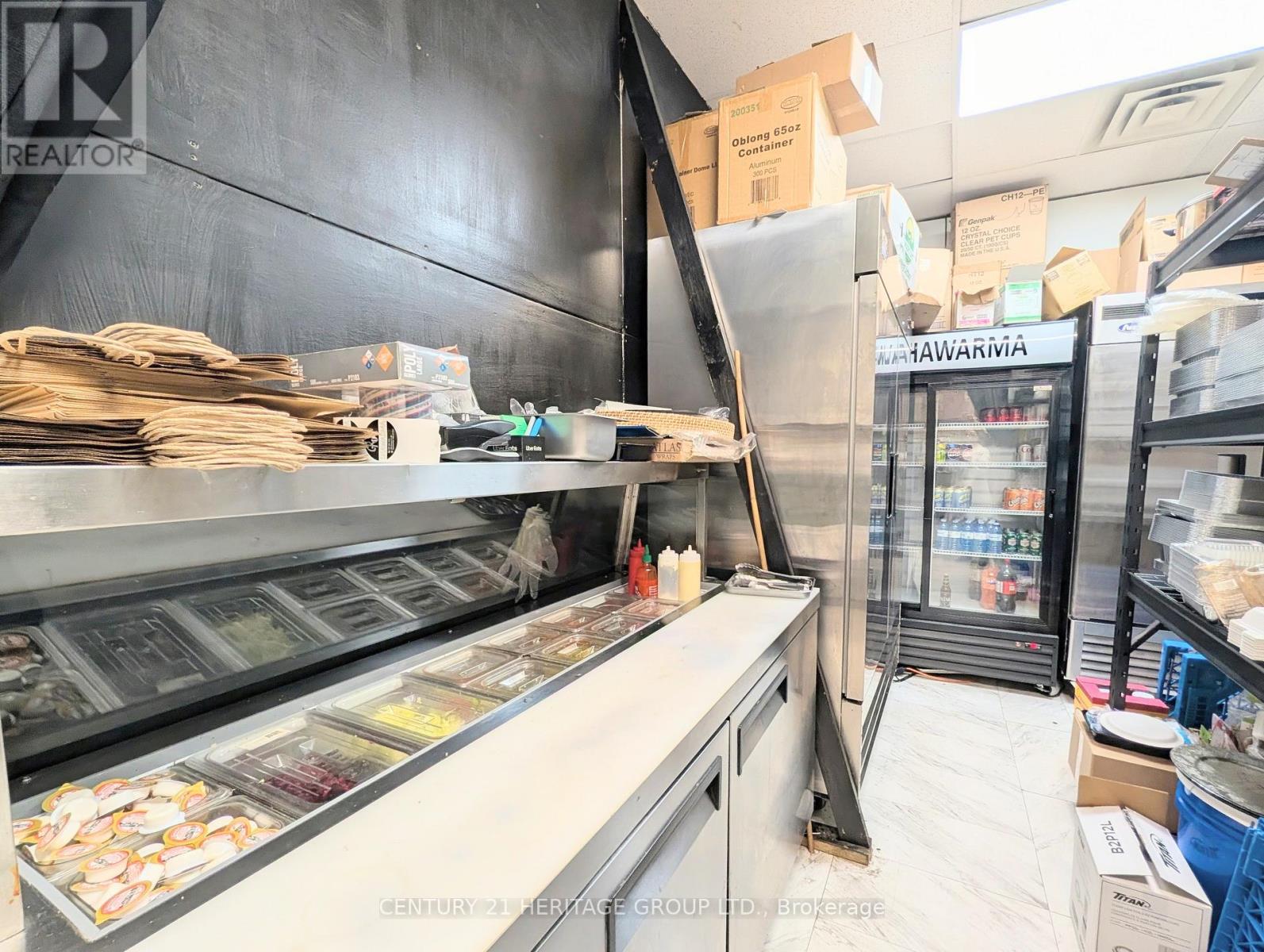 559 Steven Court, Newmarket (Stonehaven-Wyndham), Ontario  L3Y 6Z3 - Photo 7 - N12773864