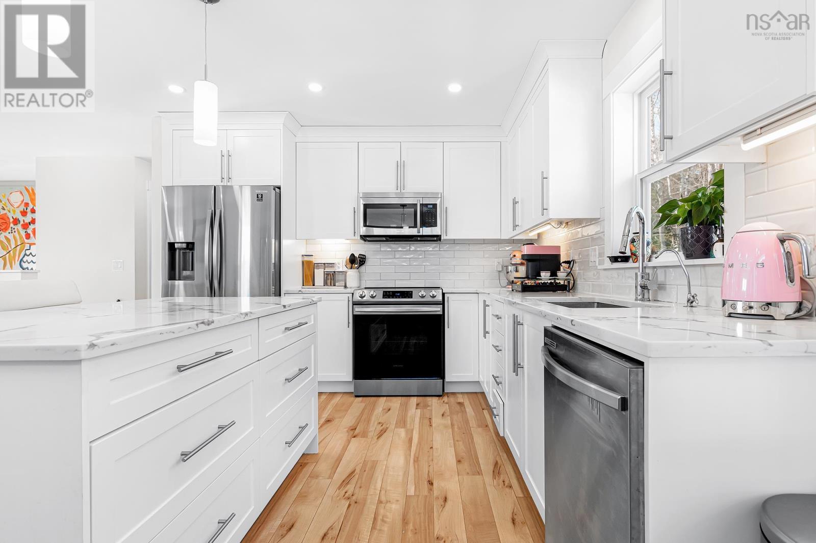 212 Norman Boulevard, Hammonds Plains, Nova Scotia  B4B 1W3 - Photo 7 - 202602565