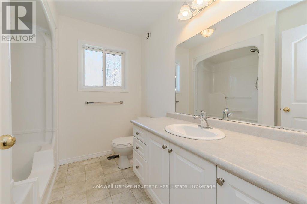 2540 Hespeler Road, Cambridge, Ontario  N3C 2V3 - Photo 12 - X12778392