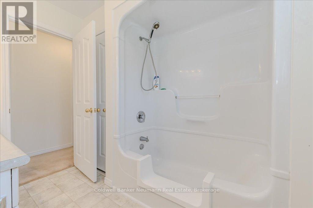 2540 Hespeler Road, Cambridge, Ontario  N3C 2V3 - Photo 40 - X12778392