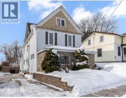 32 MAIN Street N, waterford, Ontario