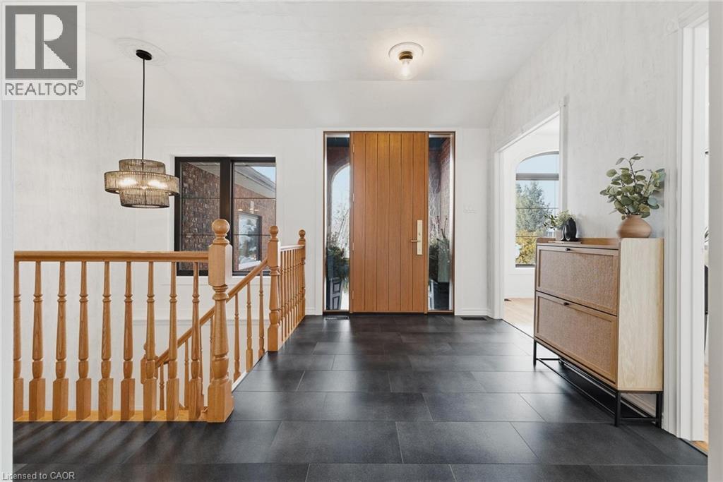 523 Forest Hill Drive, Kitchener, Ontario  N2M 5N5 - Photo 3 - 40802626