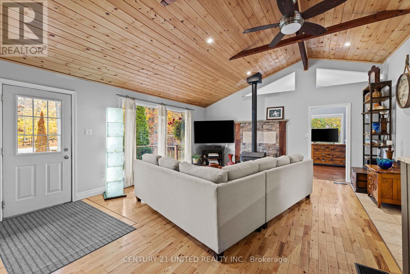 25 Sugarbush Boulevard, Trent Lakes, Ontario  K0L 1J0 - Photo 4 - X12778390