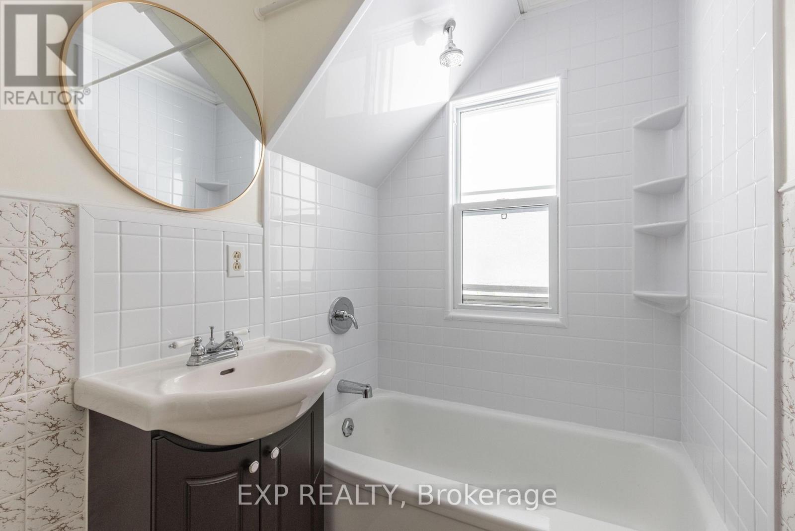 412 South Pelham Road, Welland (Prince Charles), Ontario  L3C 3C6 - Photo 20 - X12778346