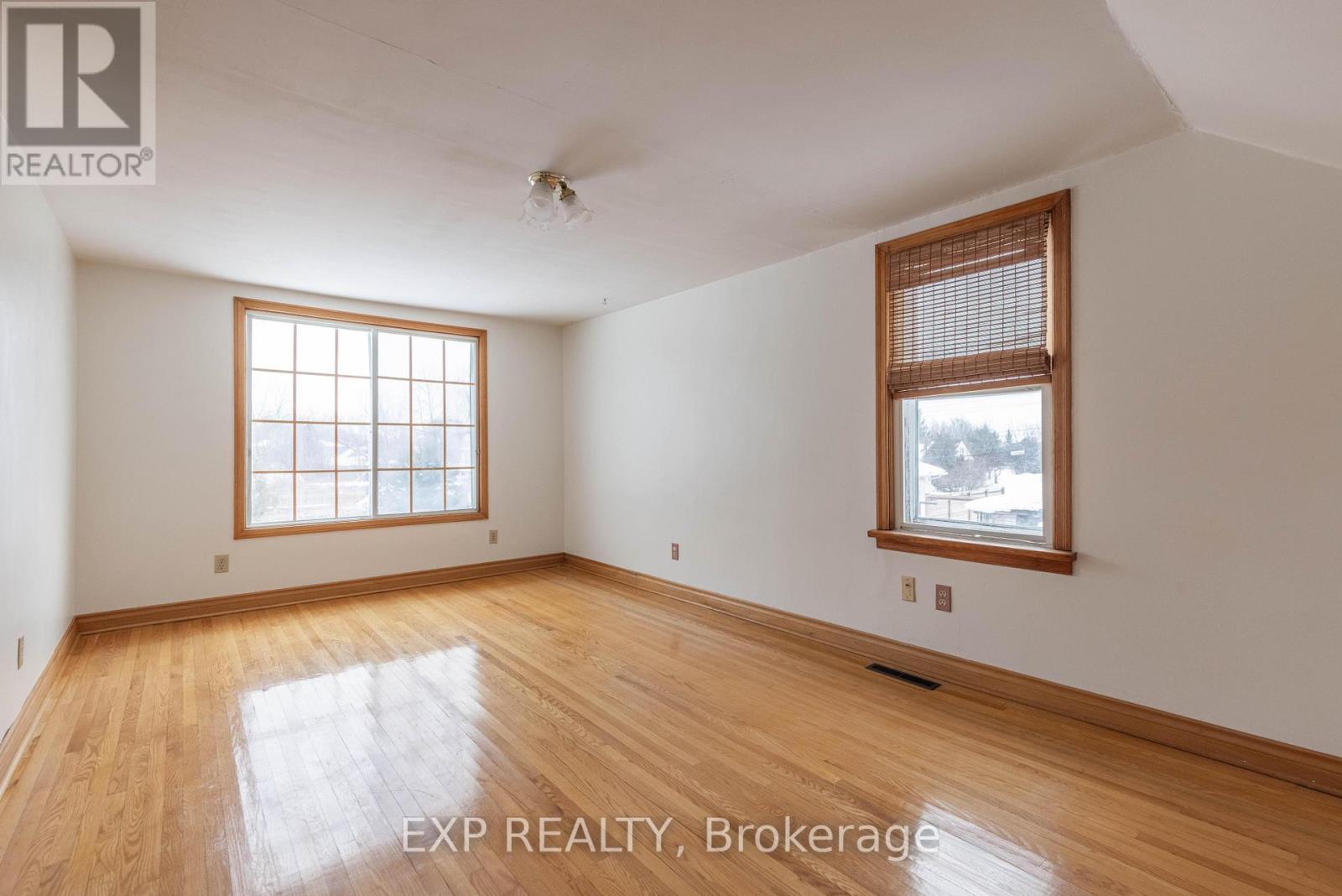 412 South Pelham Road, Welland (Prince Charles), Ontario  L3C 3C6 - Photo 24 - X12778346