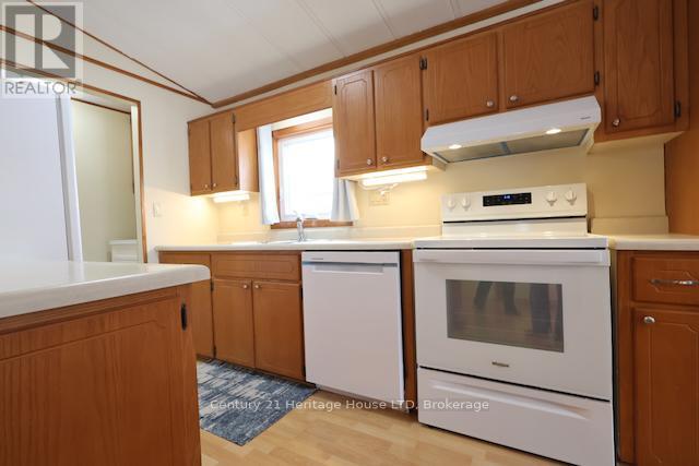 66 - 3033 Townline Road, Fort Erie, Ontario  L0S 1S1 - Photo 4 - X12778416