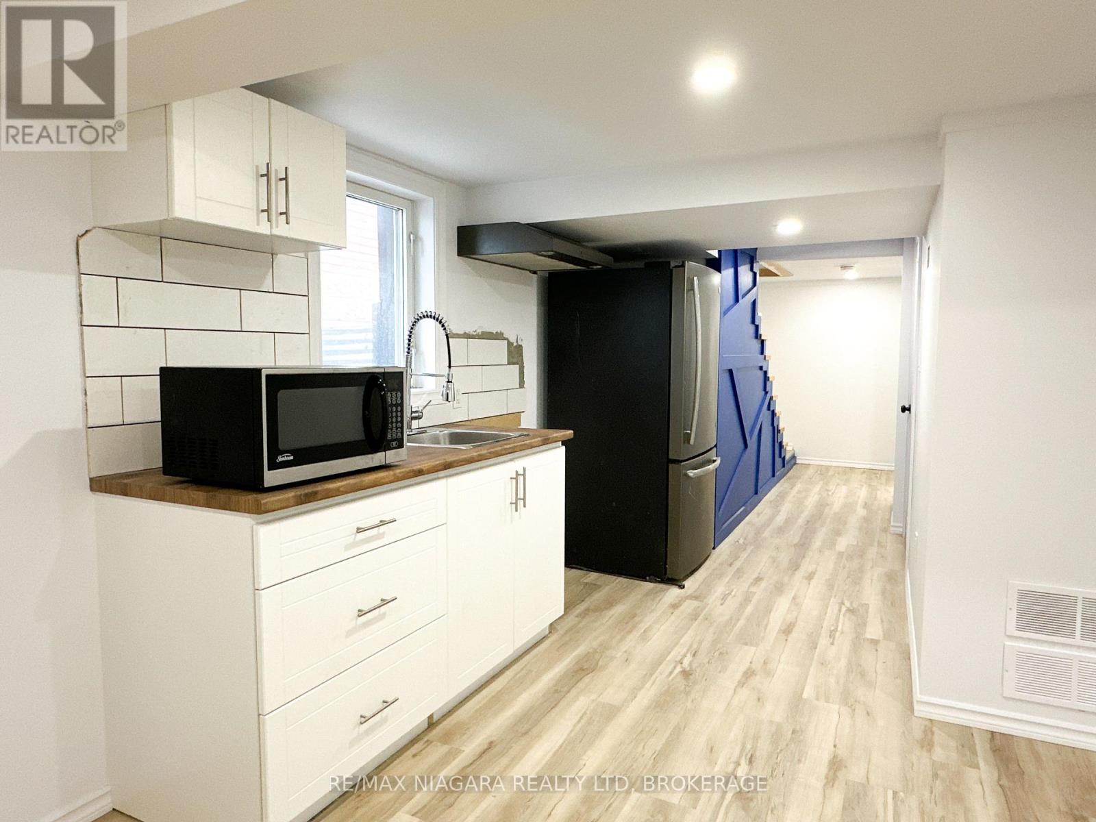 Basement - 233 Pelham Road, St. Catharines, Ontario  L2S 1W8 - Photo 5 - X12778460