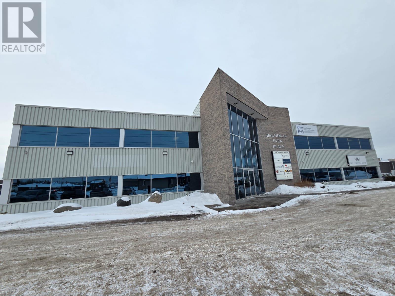 920 Tungsten St, Thunder Bay, Ontario  P7B 5Z6 - Photo 2 - TB2600212