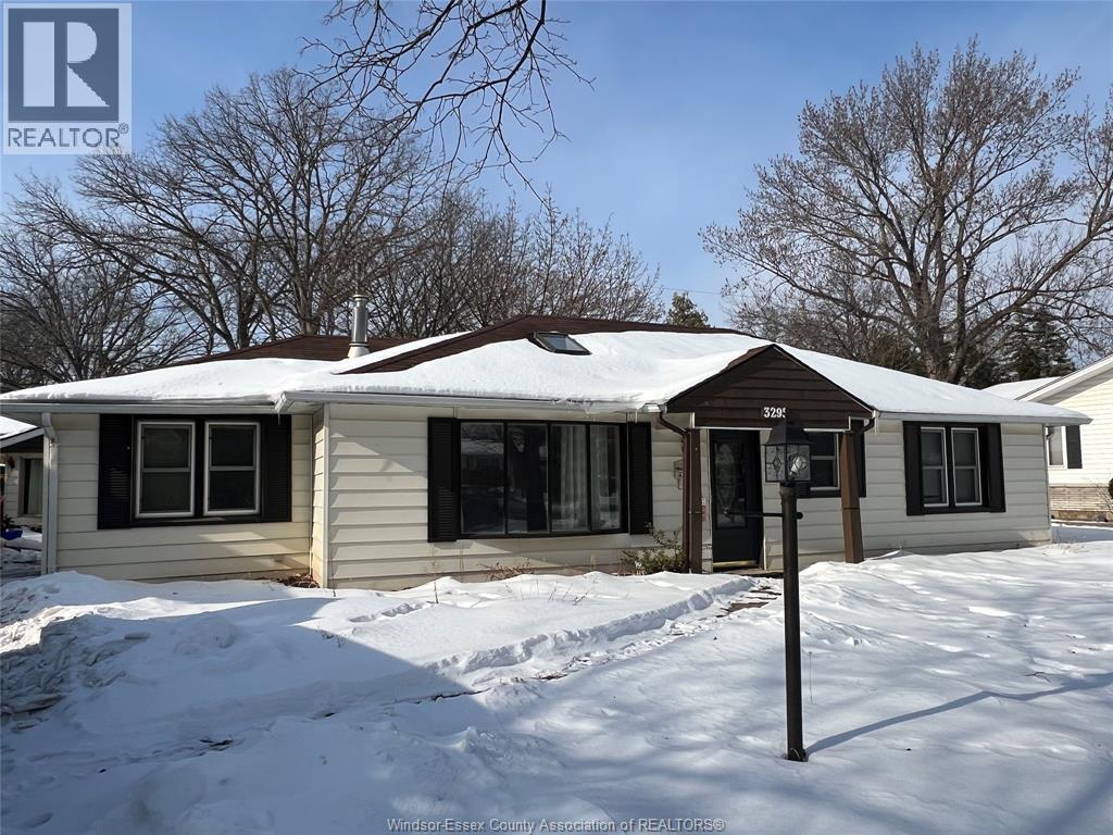 MLS# 26002988: 3295 RANKIN ave, Windsor, Canada