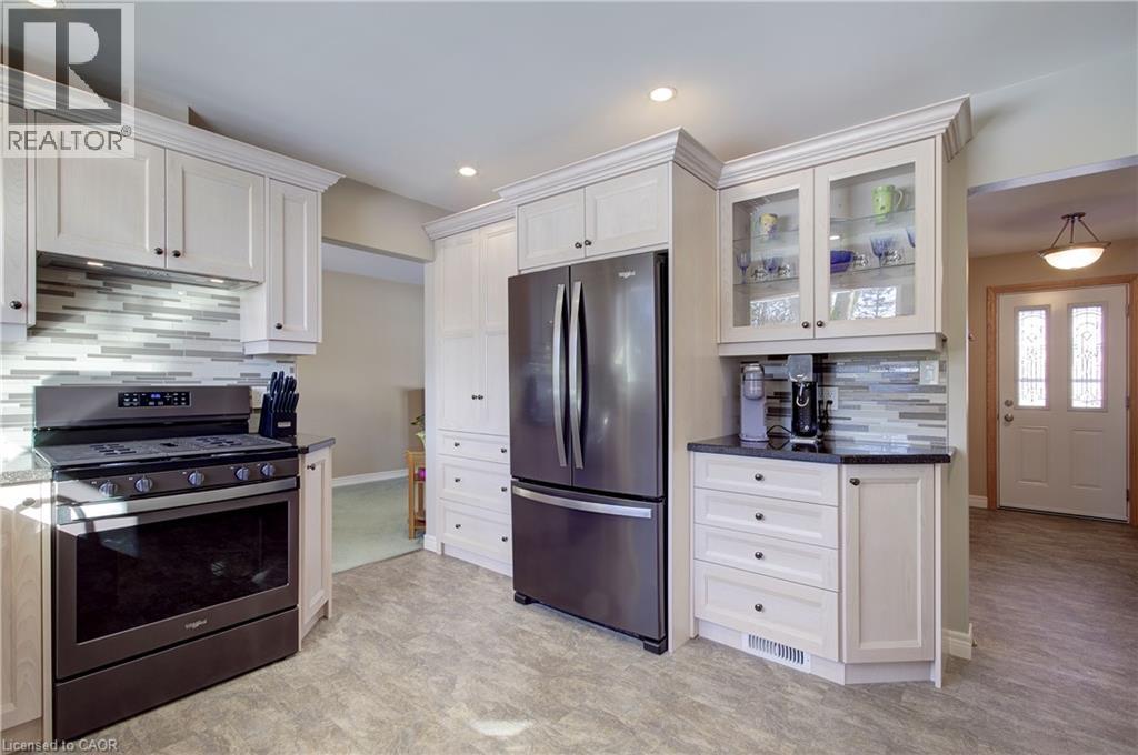 8 Jeanette Street, Hamilton, Ontario  L8V 2N3 - Photo 9 - 40798895