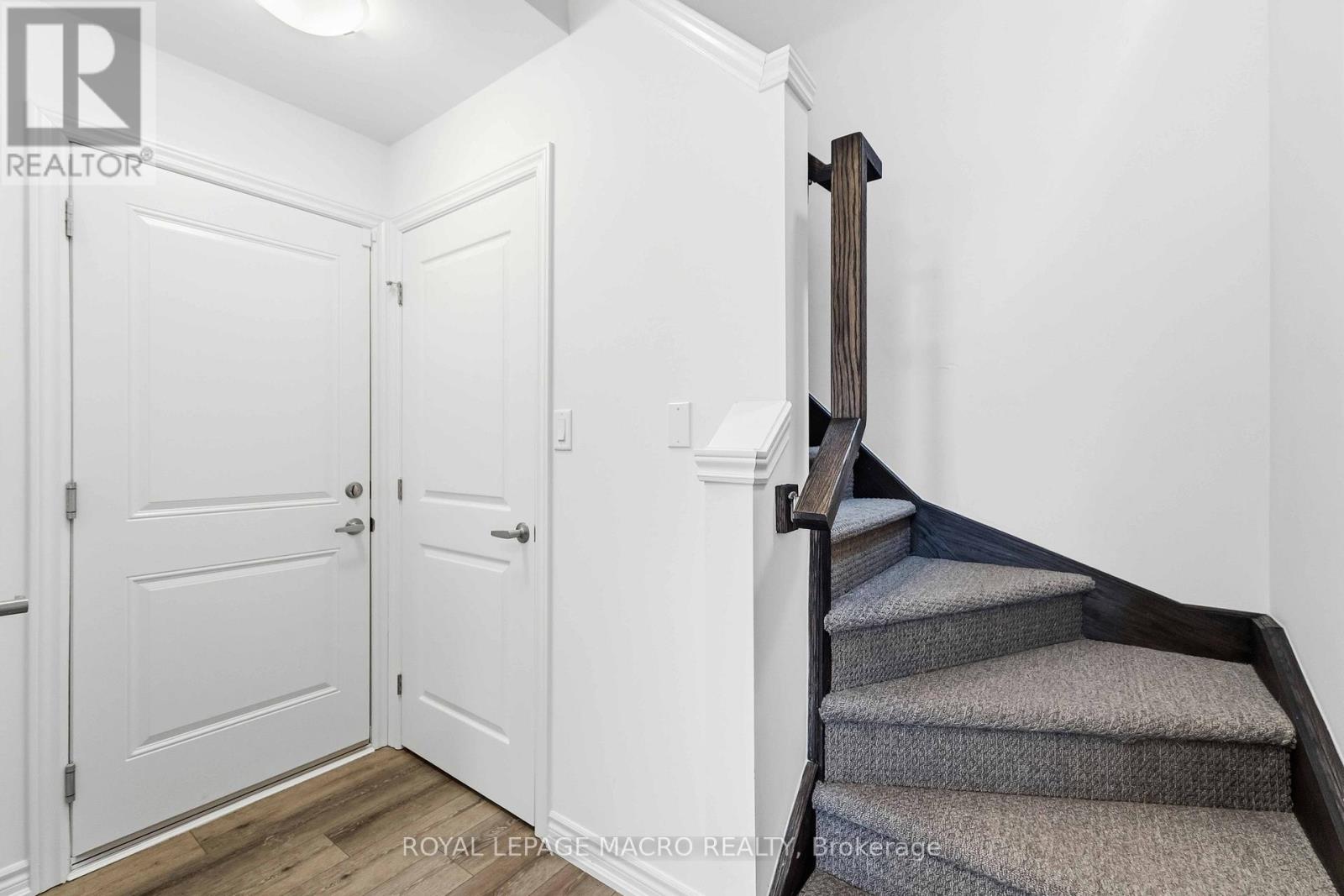 139 - 61 Soho Street, Hamilton (Stoney Creek Mountain), Ontario  L8J 0M6 - Photo 5 - X12762694