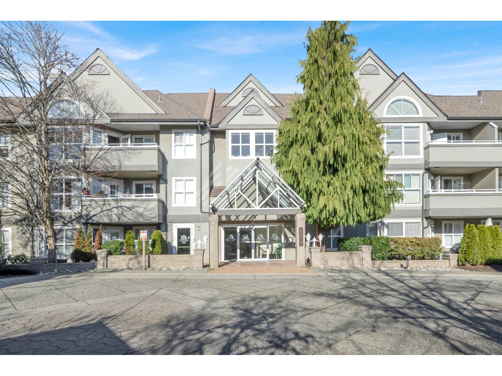 212 6557 121 STREET, surrey, British Columbia