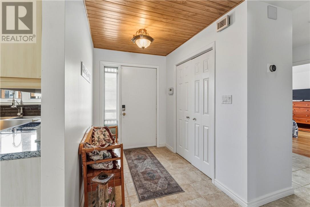 25 Aspen Court, Capreol, Ontario  P0M 1H0 - Photo 2 - 2126402