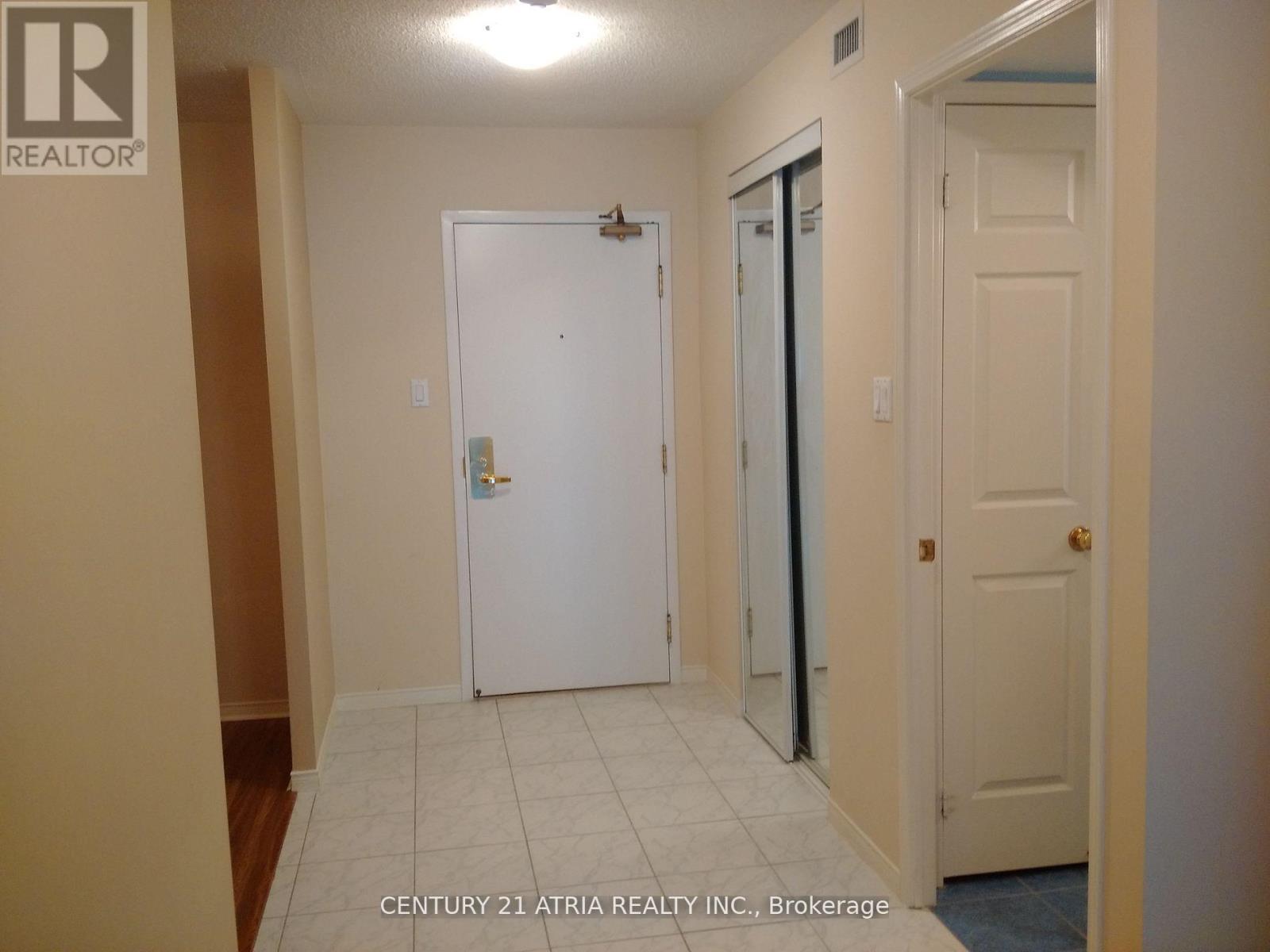 403 - 887 Bay Street, Toronto (Bay Street Corridor), Ontario  M5S 3K4 - Photo 3 - C12778352