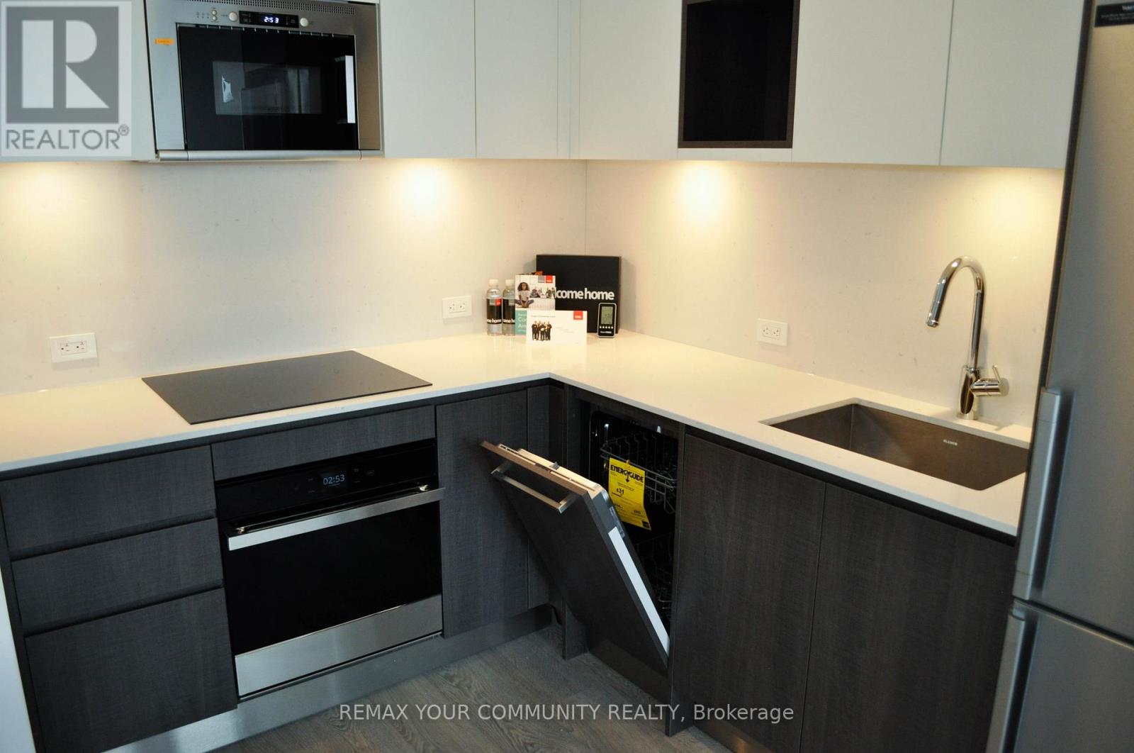 812 - 118 Merchants' Wharf, Toronto, Ontario  M5A 0L3 - Photo 10 - C12778372