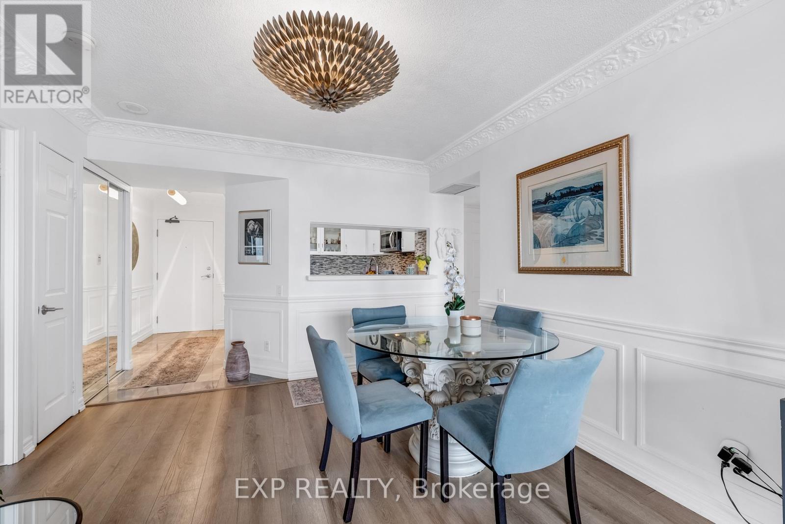 810 - 2 Covington Road, Toronto, Ontario  M6A 3E2 - Photo 11 - C12778456