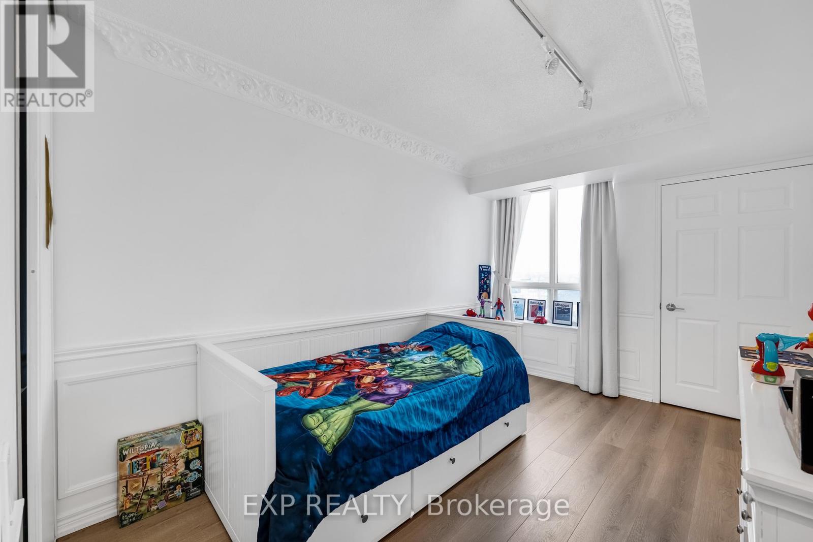 810 - 2 Covington Road, Toronto, Ontario  M6A 3E2 - Photo 20 - C12778456