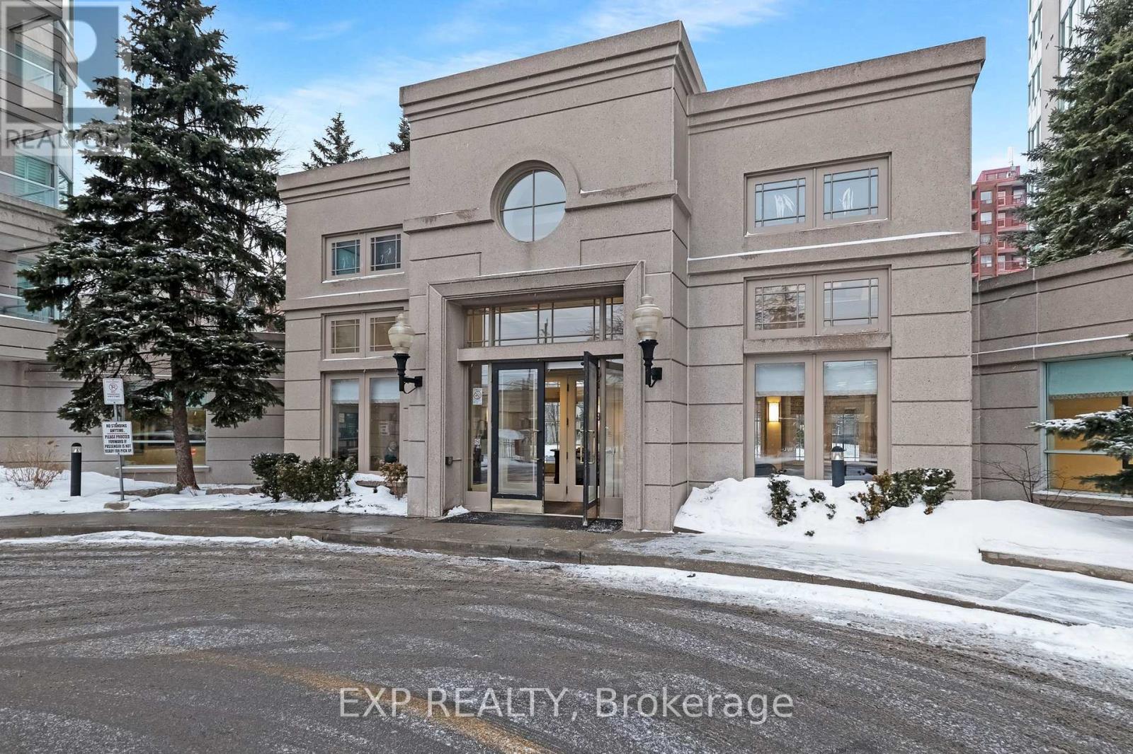 810 - 2 Covington Road, Toronto, Ontario  M6A 3E2 - Photo 3 - C12778456