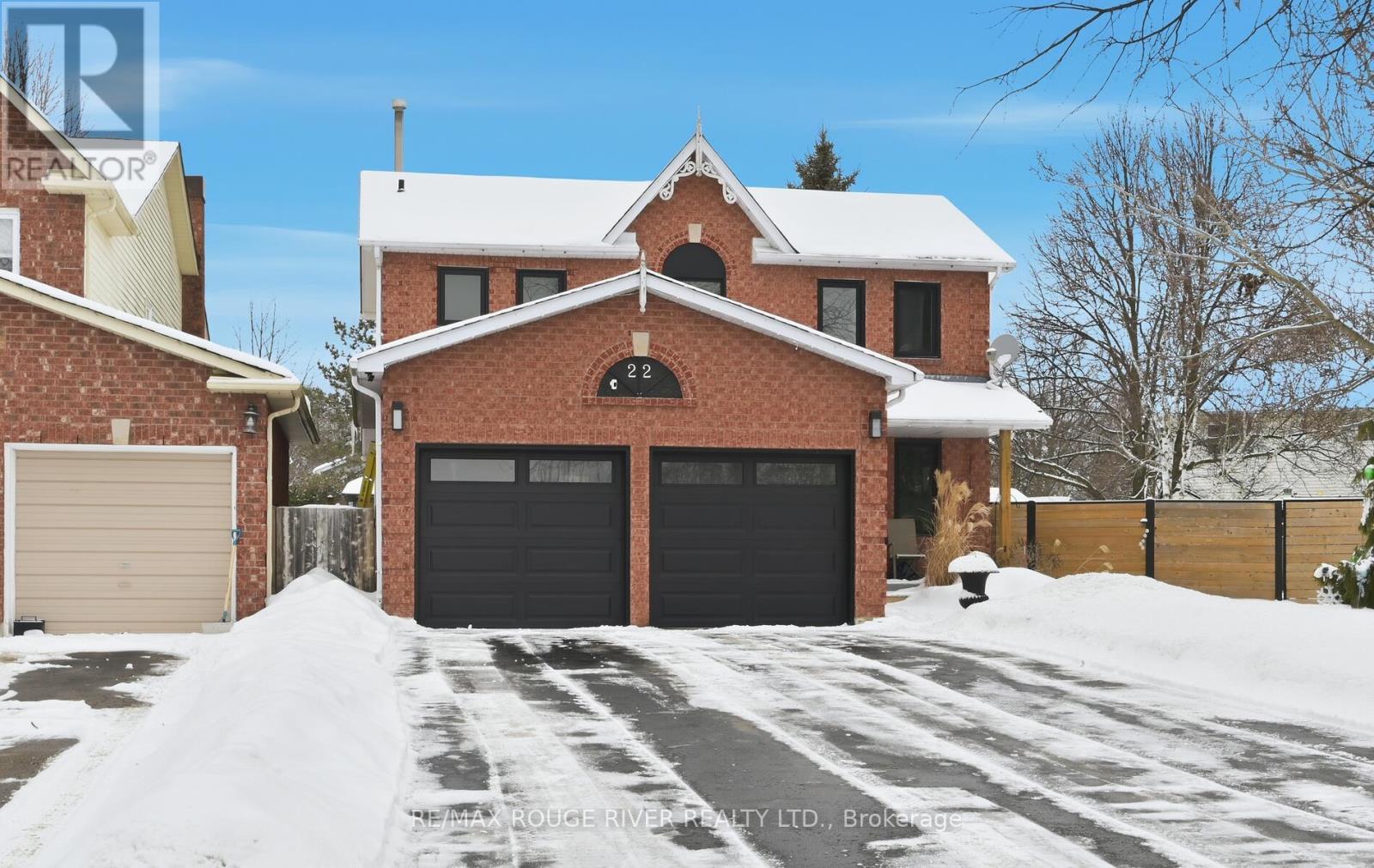 22 Royal Pines Court, Clarington, Ontario  L1C 4P4 - Photo 2 - E12778338