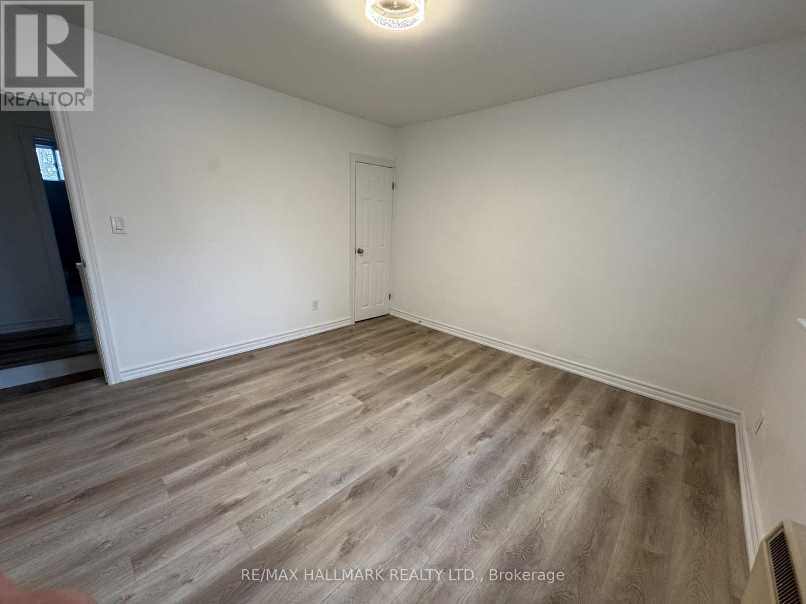 58 Pape Avenue, Toronto, Ontario  M4M 2V6 - Photo 11 - E12778368