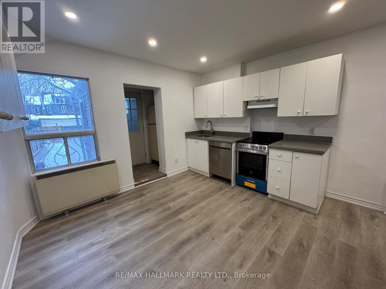 58 Pape Avenue, Toronto, Ontario  M4M 2V6 - Photo 6 - E12778368