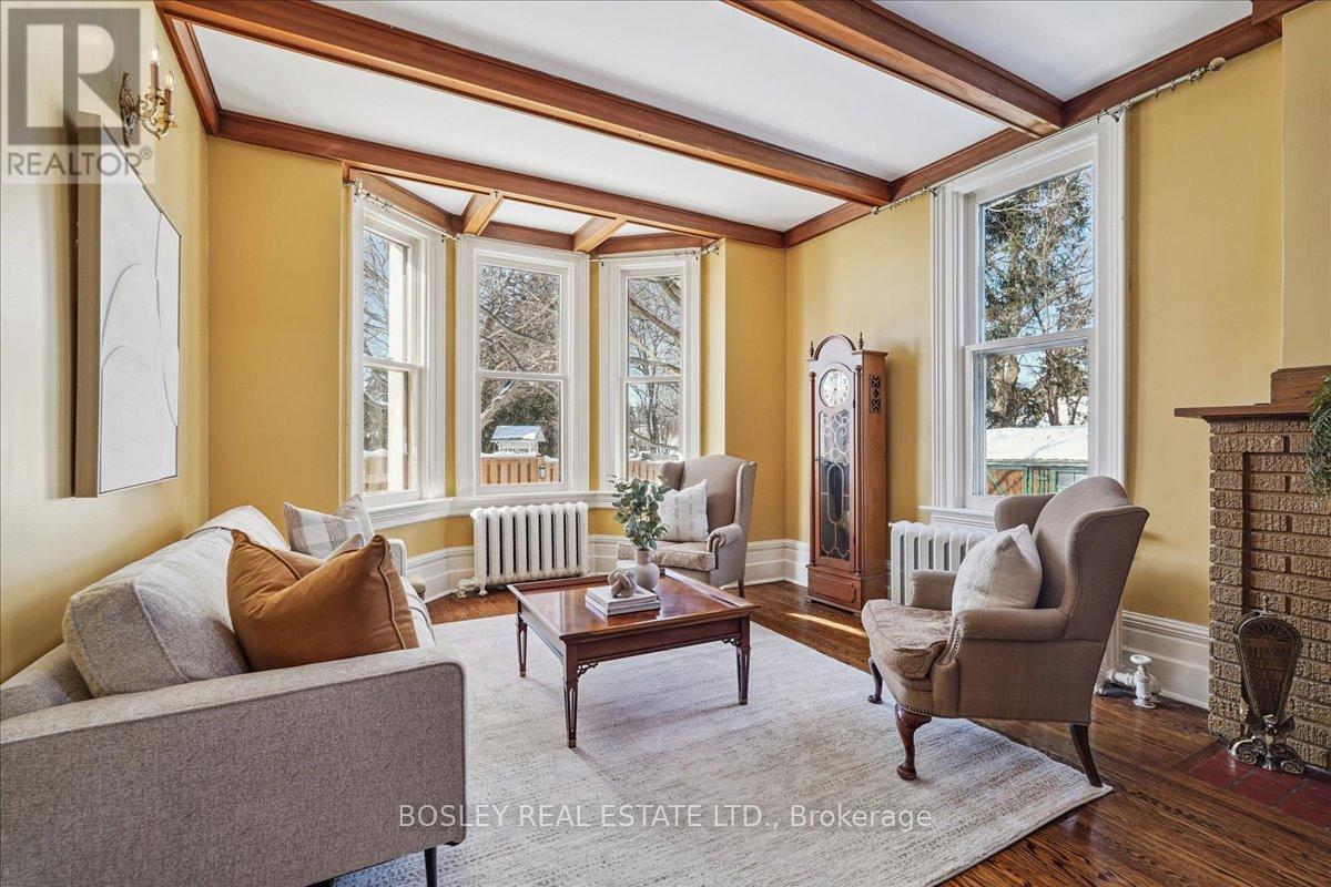 42 Royal Road, Aurora, Ontario  L4G 1A9 - Photo 13 - N12778326