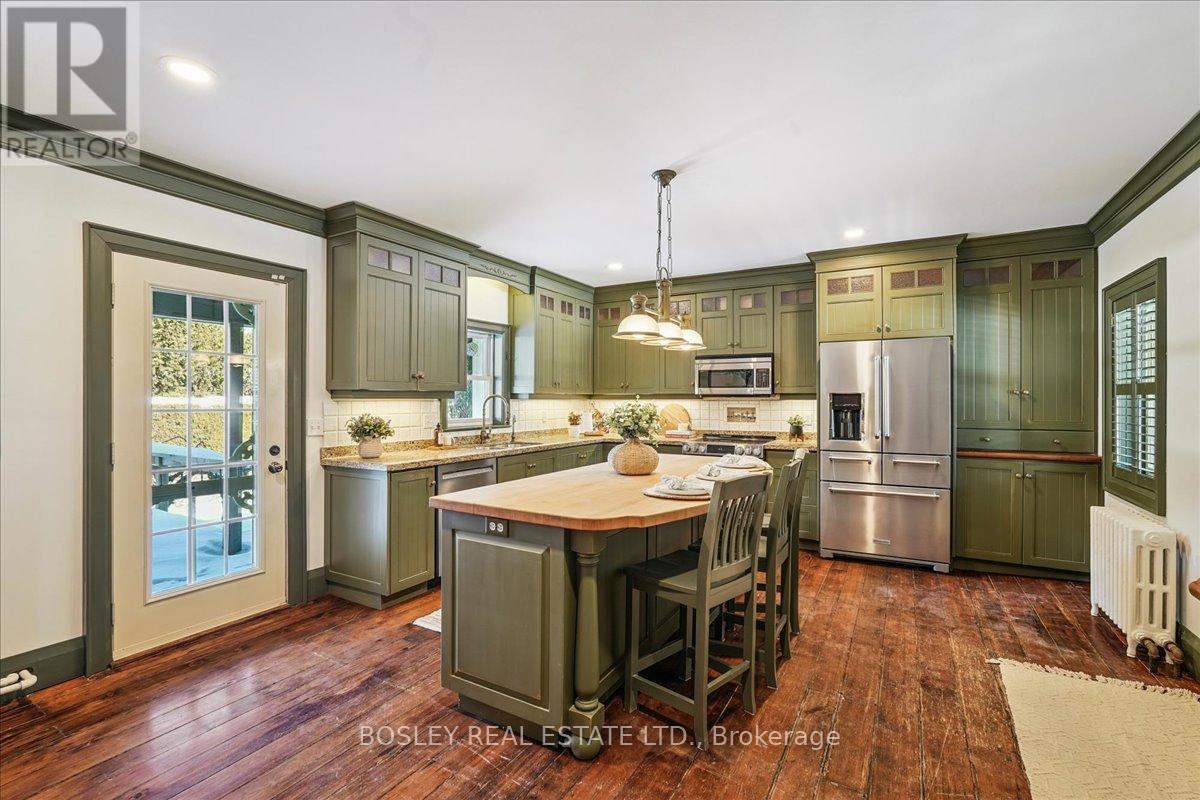 42 Royal Road, Aurora, Ontario  L4G 1A9 - Photo 6 - N12778326