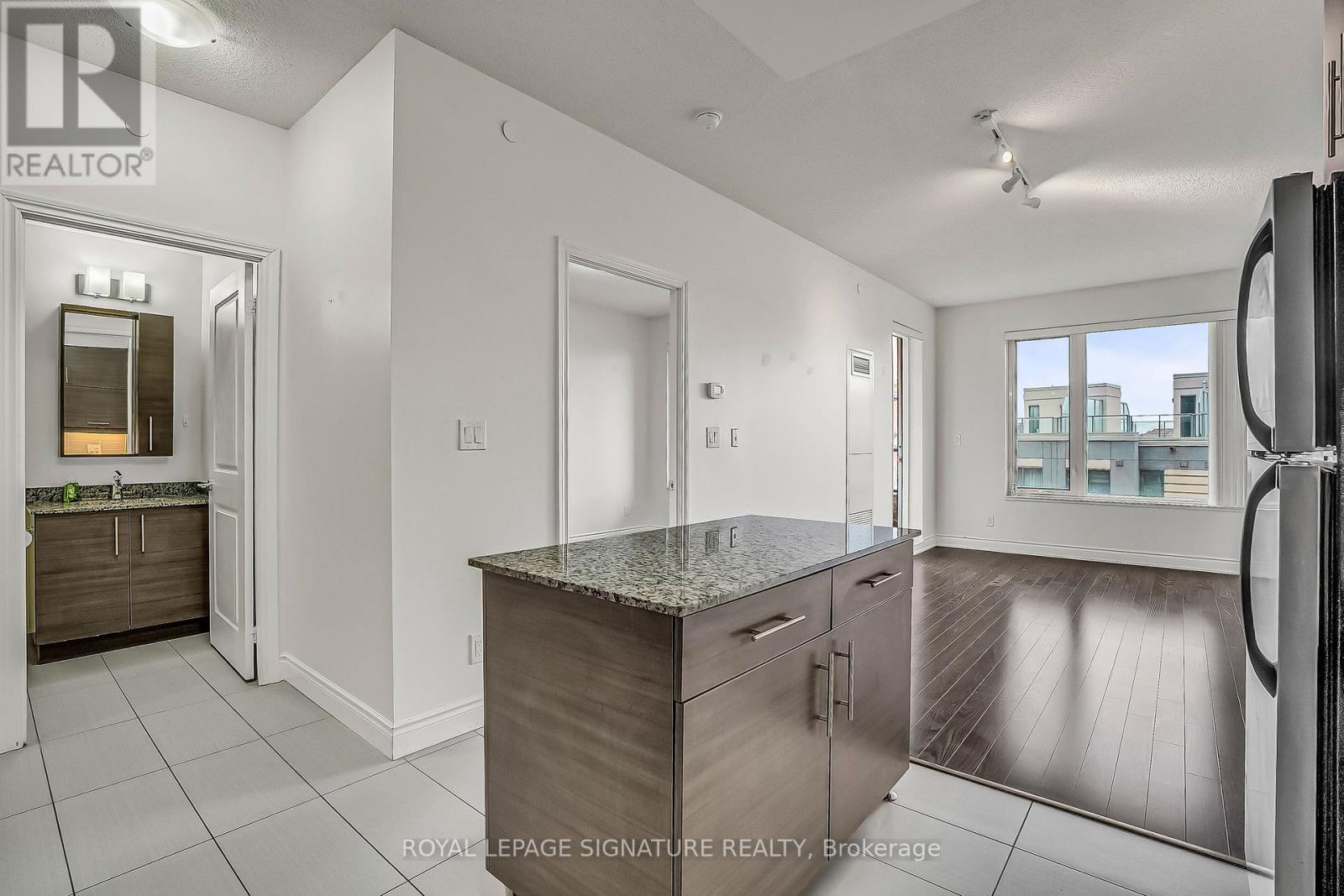 520 - 277 South Park Road, Markham, Ontario  L3T 0B7 - Photo 11 - N12778378