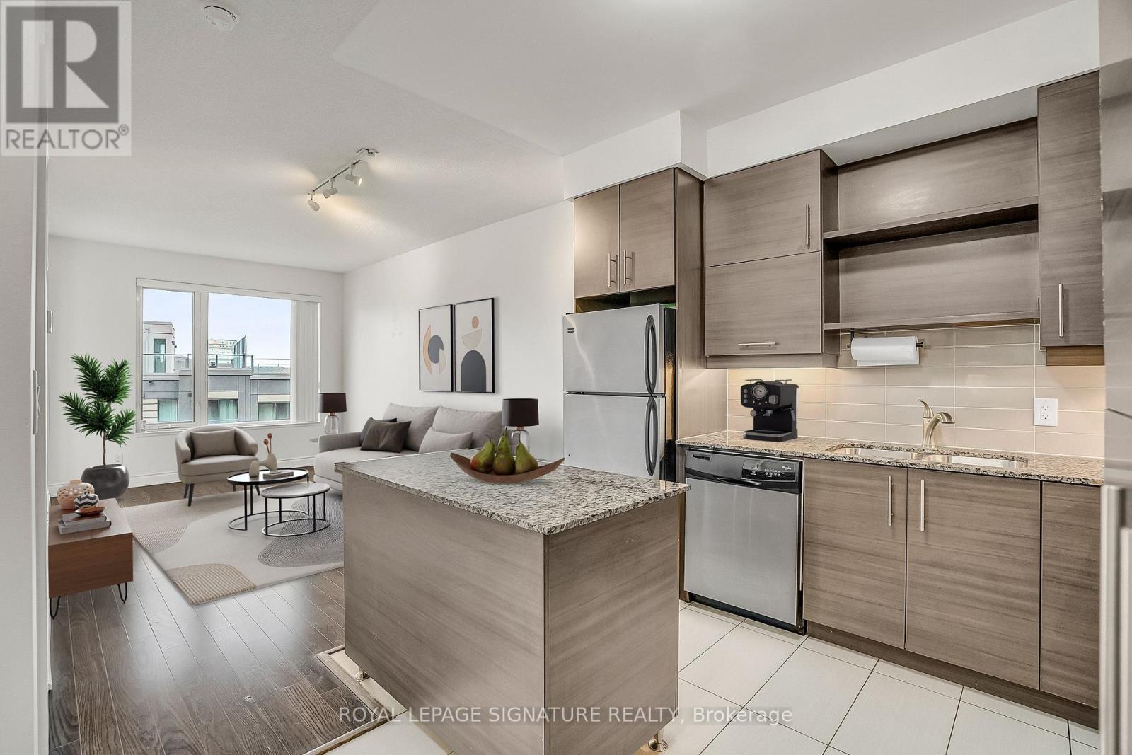 520 - 277 South Park Road, Markham, Ontario  L3T 0B7 - Photo 5 - N12778378