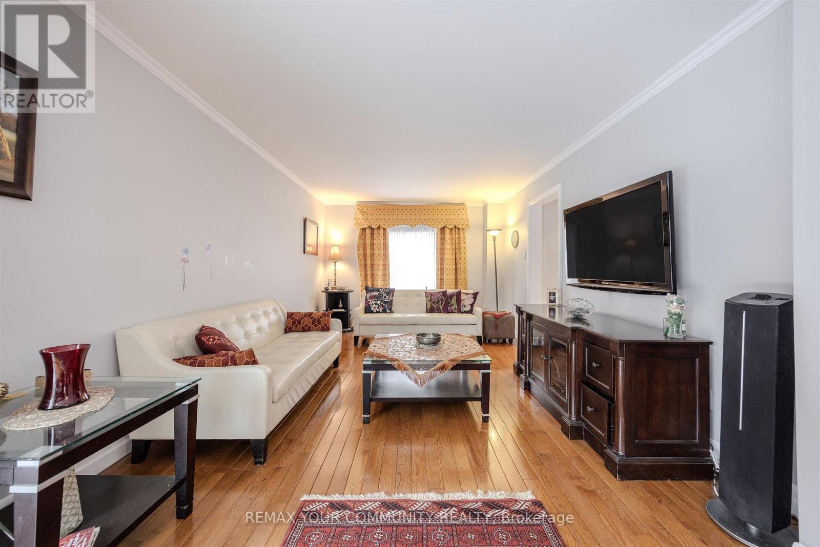 2 Kirkland Court, Richmond Hill, Ontario  L4C 9J1 - Photo 13 - N12778380