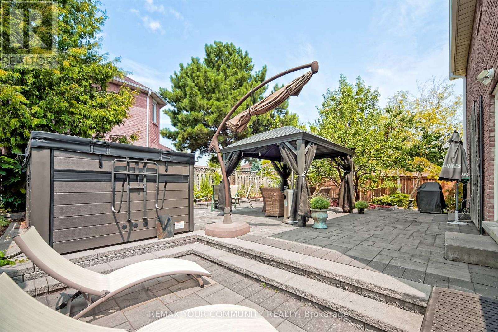 2 Kirkland Court, Richmond Hill, Ontario  L4C 9J1 - Photo 41 - N12778380