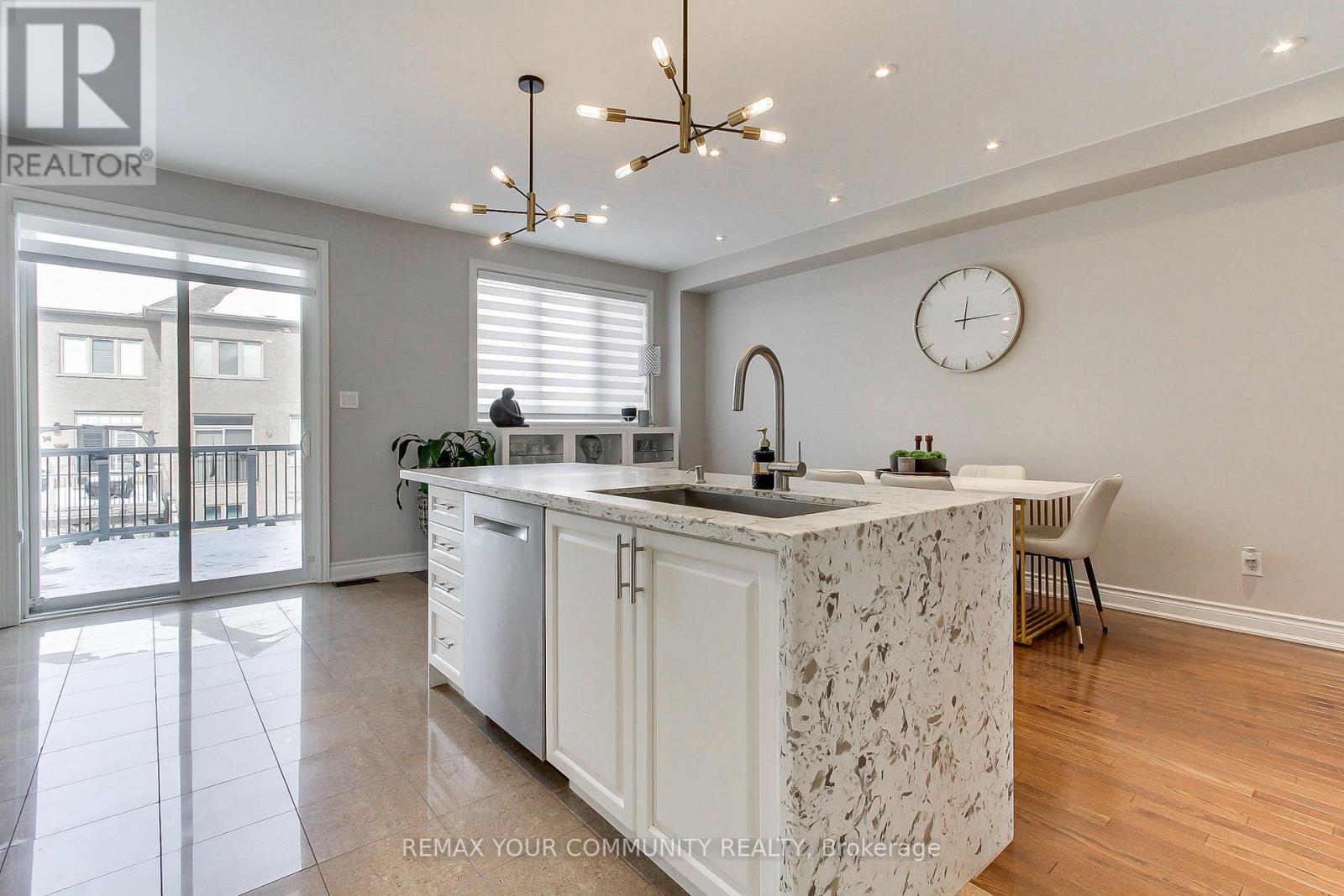 69 Hansard Drive, Vaughan, Ontario  L4H 0V7 - Photo 15 - N12778434