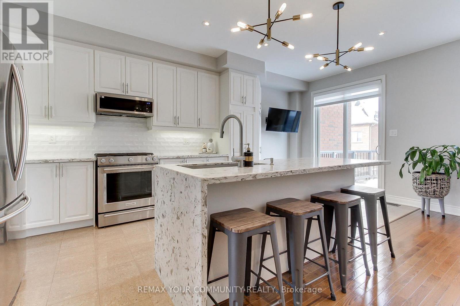 69 Hansard Drive, Vaughan, Ontario  L4H 0V7 - Photo 19 - N12778434