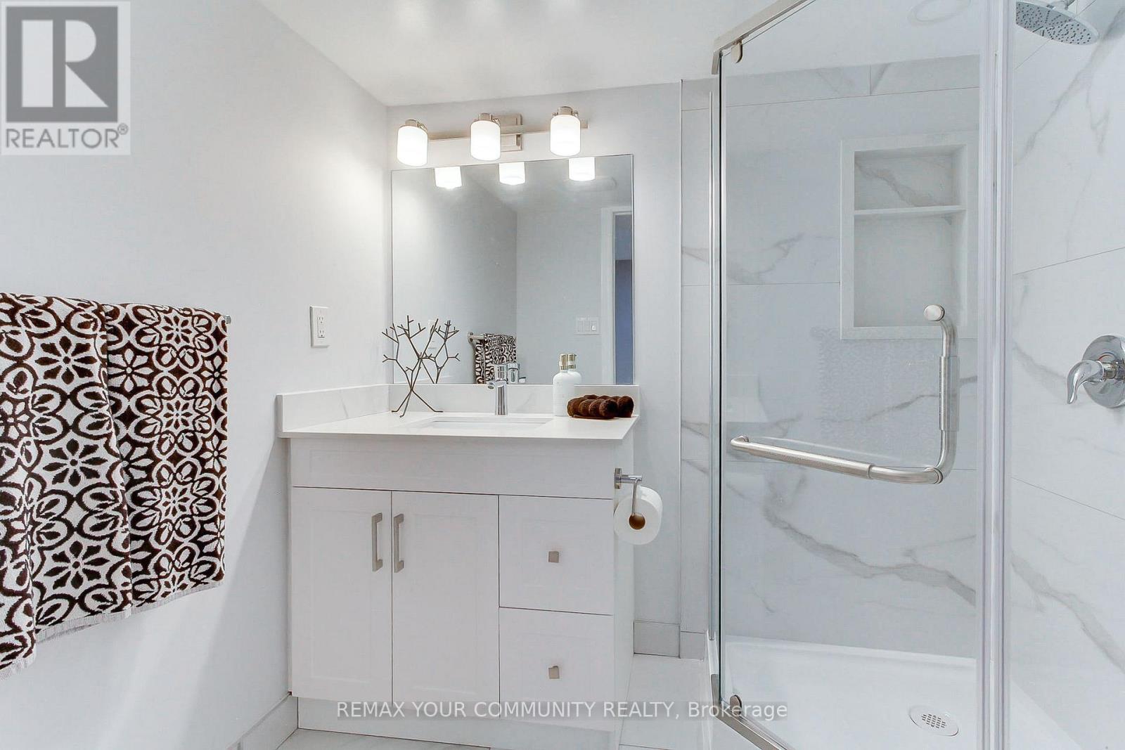 69 Hansard Drive, Vaughan, Ontario  L4H 0V7 - Photo 46 - N12778434