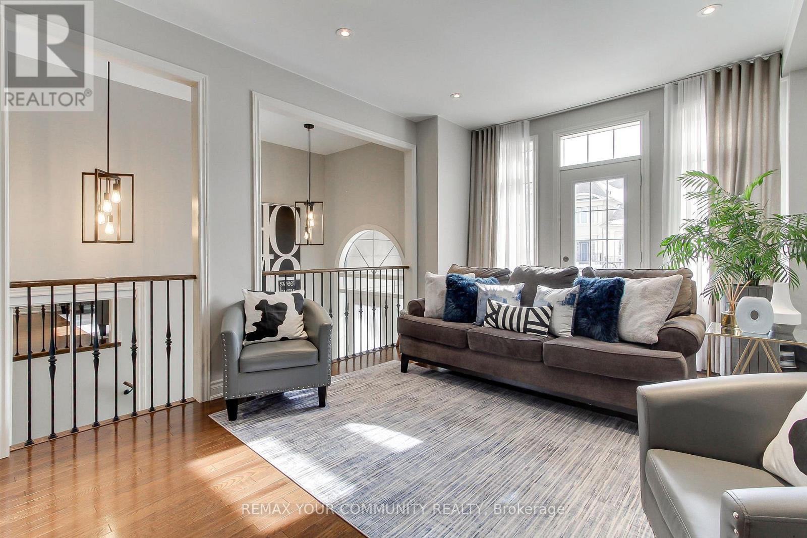 69 Hansard Drive, Vaughan, Ontario  L4H 0V7 - Photo 8 - N12778434