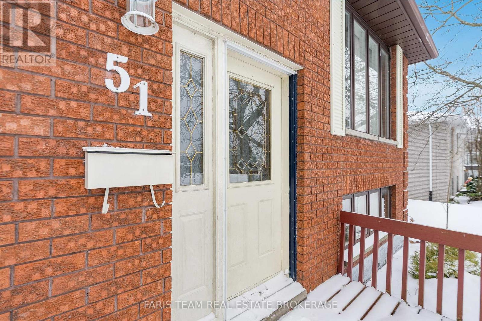 51 Beck Boulevard, Penetanguishene, Ontario  L9M 1E2 - Photo 4 - S12778376