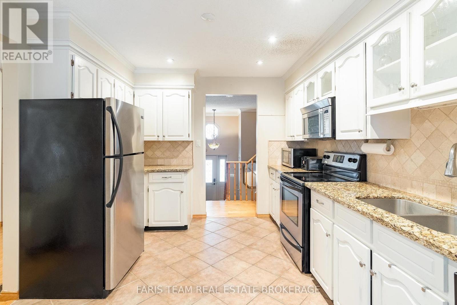 51 Beck Boulevard, Penetanguishene, Ontario  L9M 1E2 - Photo 8 - S12778376