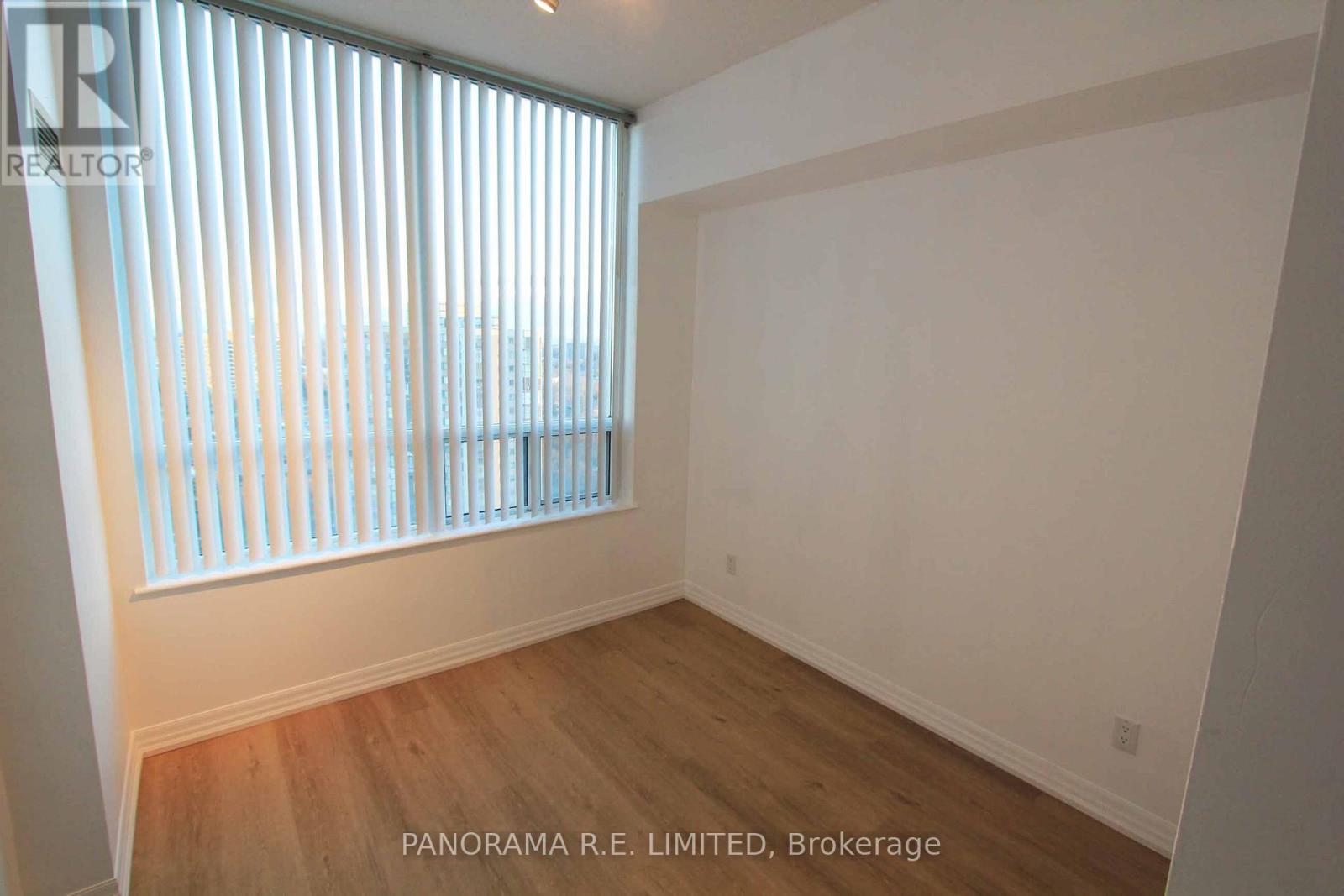 1705 - 1359 Rathburn Road E, Mississauga, Ontario  L4W 5P7 - Photo 12 - W12778332