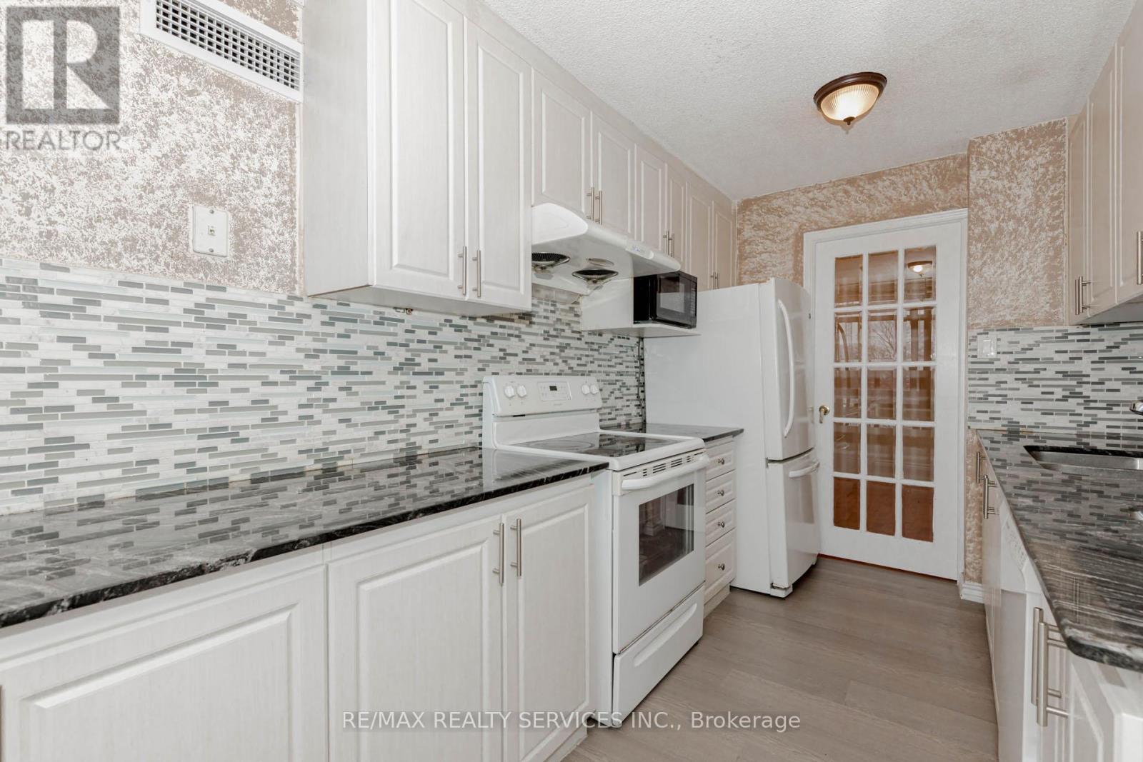 304 - 18 Knightsbridge Road, Brampton, Ontario  L6T 3X5 - Photo 25 - W12778334