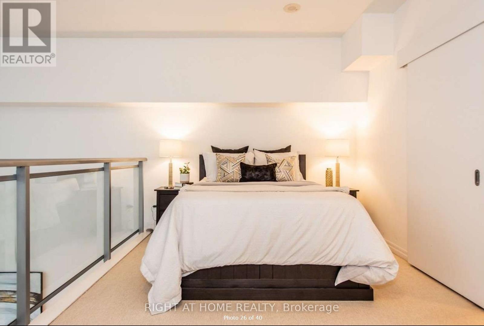 1914 - 223 Webb Drive, Mississauga, Ontario  L5B 0E8 - Photo 11 - W12778366