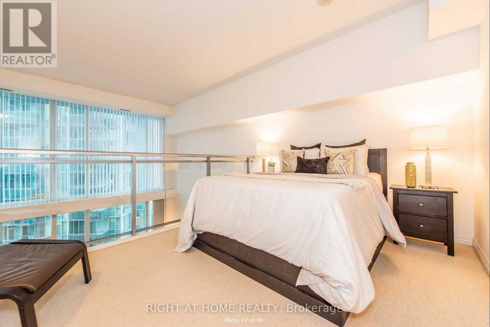 1914 - 223 Webb Drive, Mississauga, Ontario  L5B 0E8 - Photo 12 - W12778366