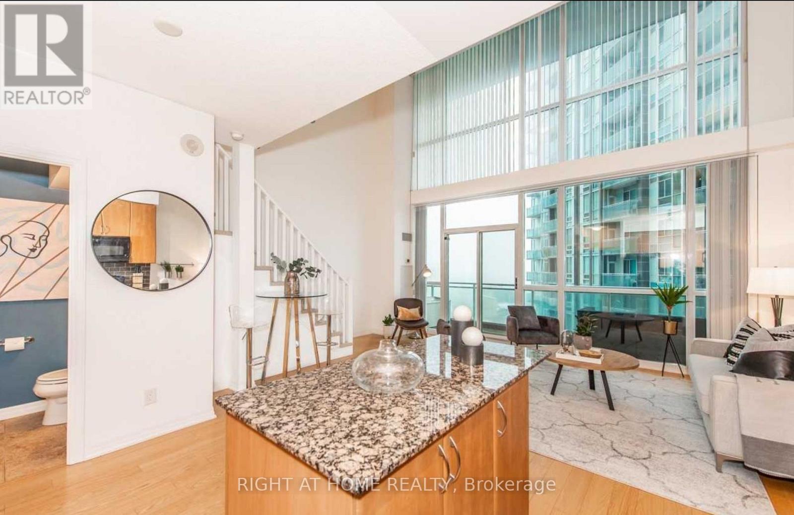 1914 - 223 Webb Drive, Mississauga, Ontario  L5B 0E8 - Photo 9 - W12778366