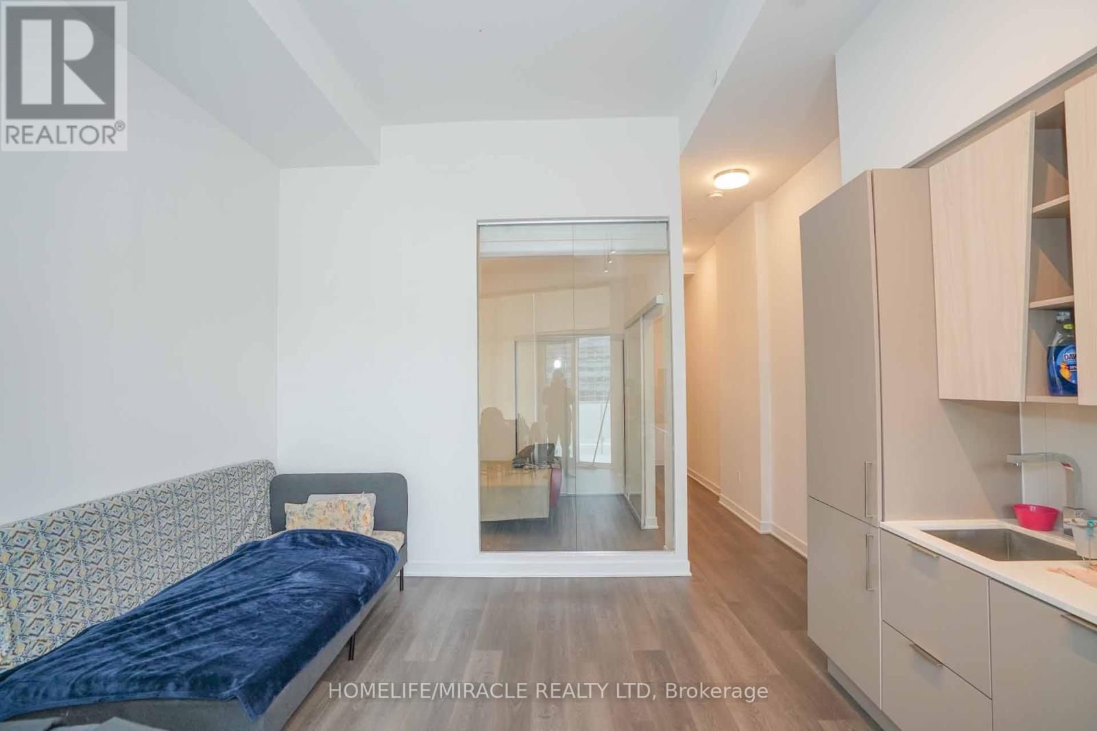 522 - 3900 Confederation Parkway, Mississauga, Ontario  L5B 0M3 - Photo 15 - W12778388